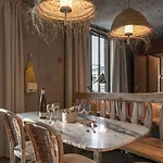 Hotel Mob House 4*