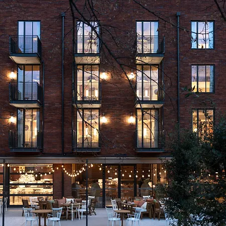 Mob House Hotel 4*