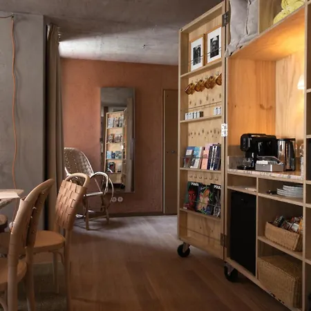 Hotel Mob House Saint-Ouen (Seine-Saint-Denis)
