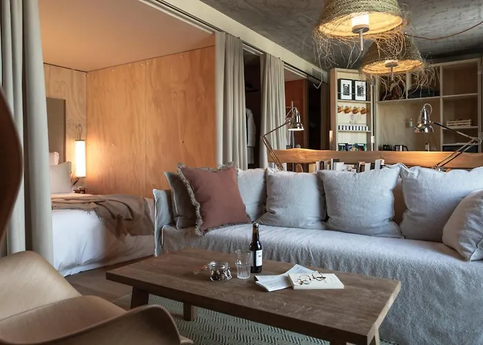 Hotel Mob House 4*